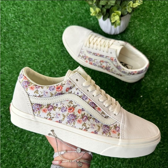 Vans Shoes - Vans Old Skool Vintage Floral